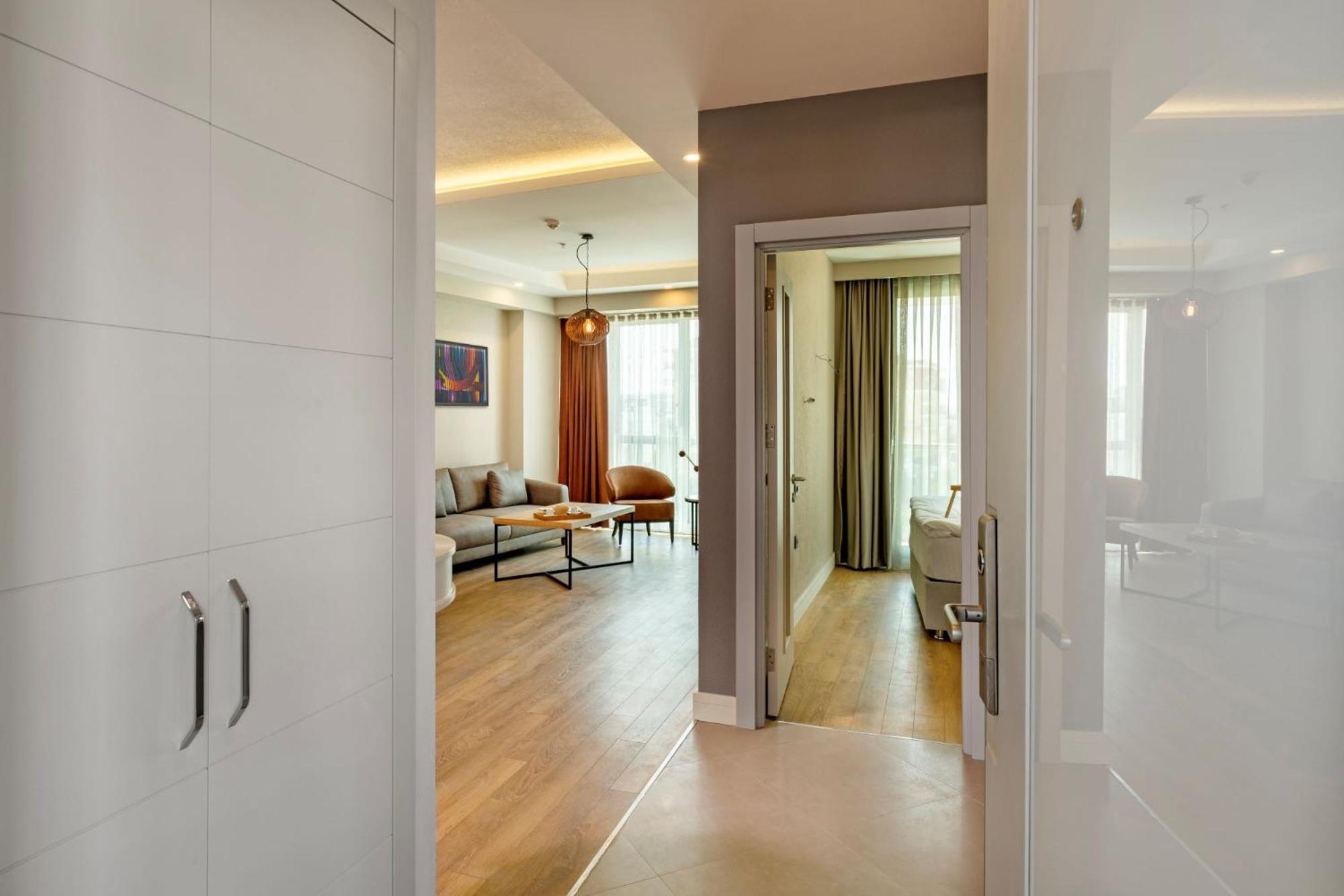 Suite with Garden View,1594531118:JPEG